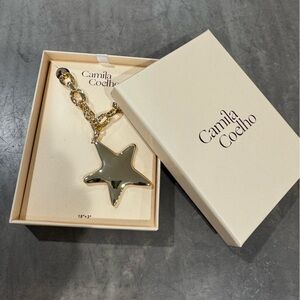 Camila Coelho Gold Chain with JUMBO Star!get in on the trend🔥great for layering